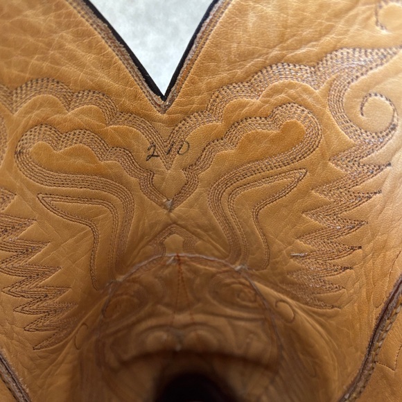 Custom Men's Brown Leather Western Boots - Picture 6 of 10
